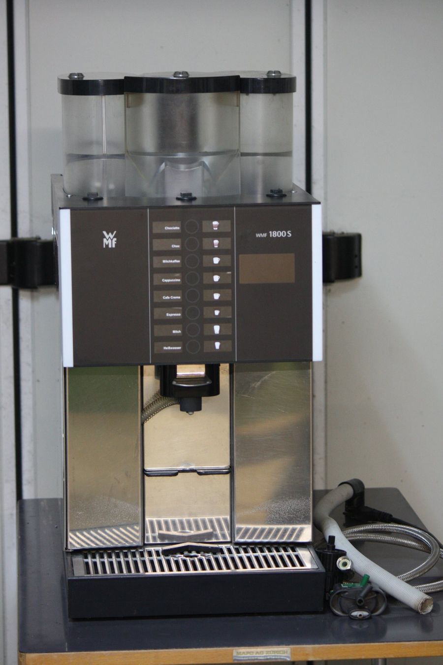 WMF Kaffeemaschinen & Espressomaschinen: Kaffeevollautomat WMF 1800 S – Gebraucht aus Wil AG von neptun08