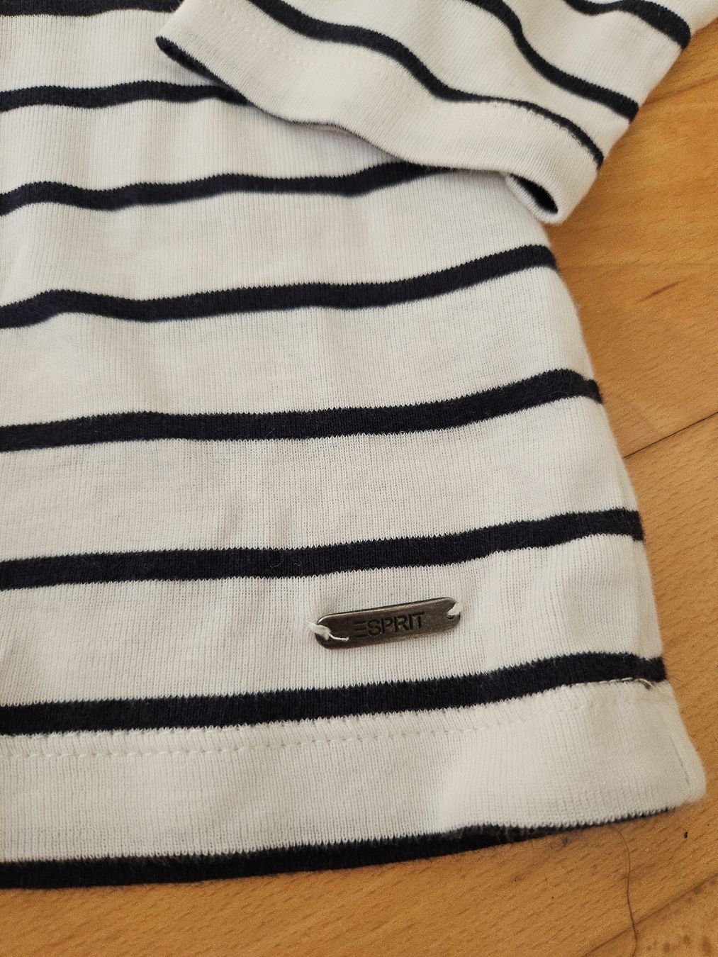Esprit Pullover & Sweatshirts: Langarmshirt gestreift Esprit Grösse M  – Gebraucht aus Urdorf von Colina 4