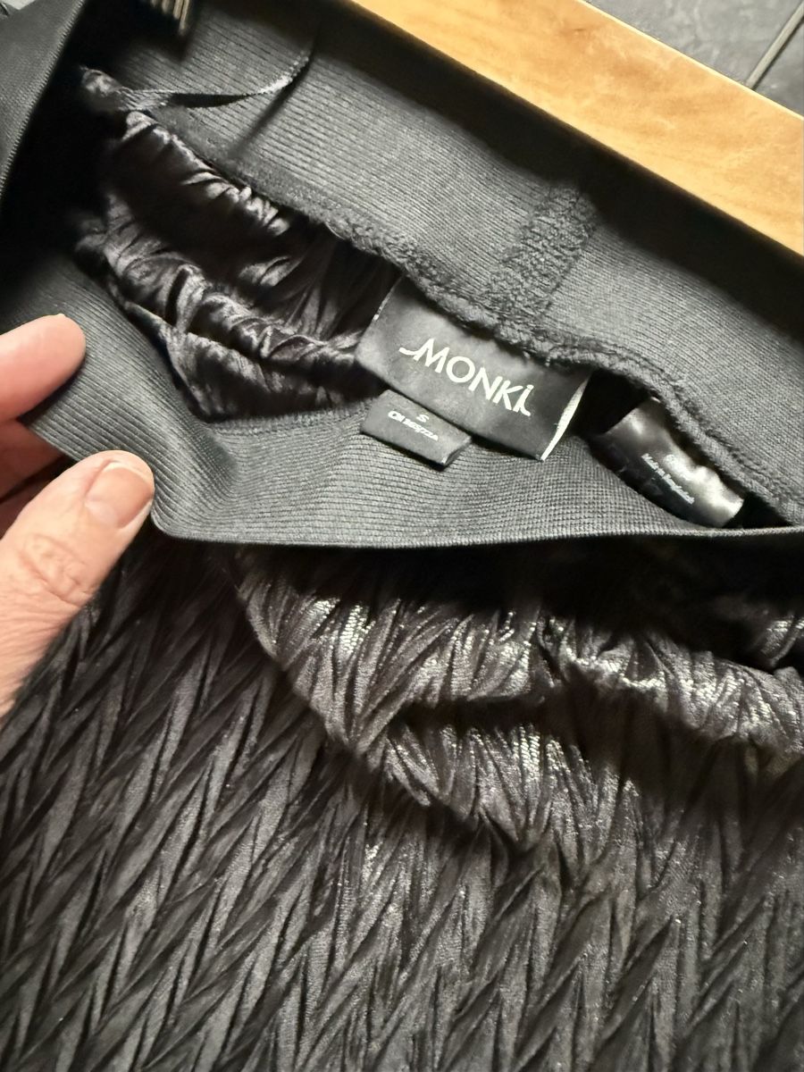 Monki Pantaloni: Hose glänzend schwarzen von Monkej – Nuovo (secondo la descrizione) da Zürich venduto da FN13 1
