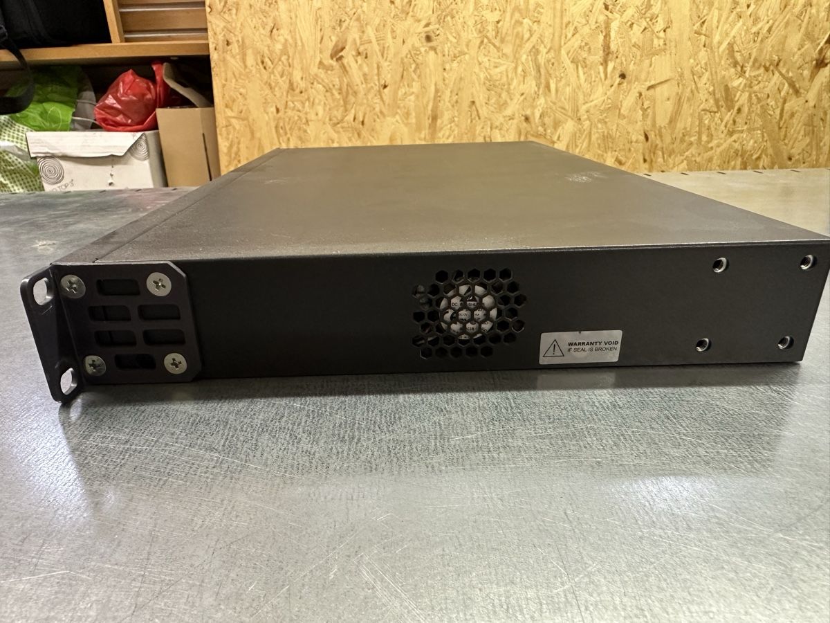 Hewlett Packard Hub & Switch: 3Com Baseline Switch 2952 SFP Plus 48 Port Switch – Usato da Luzern venduto da FrankGroebel 3