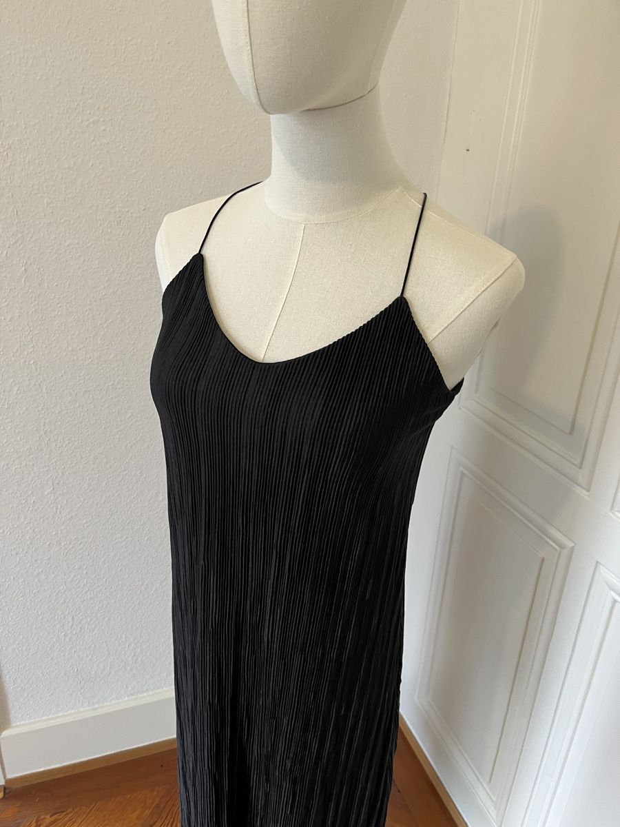 Pull&Bear Vestiti: Pull&Bear Dress - Black - Size S - Summer Essential! – Nuovo (secondo la descrizione) da Genève venduto da nba_l98n 1