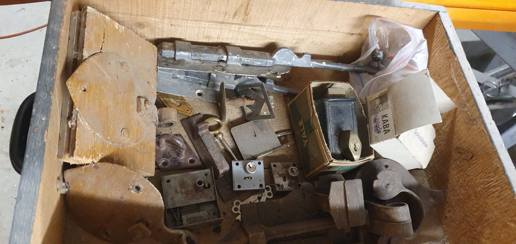 Lucchetti: Antike Schlösser und beschläge – Usato da Mammern venduto da Iten-chris 4
