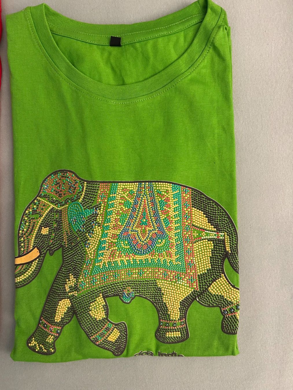 T-shirt: Tshirt mit Elefant aus Goa – Usato da Bern venduto da sabah62