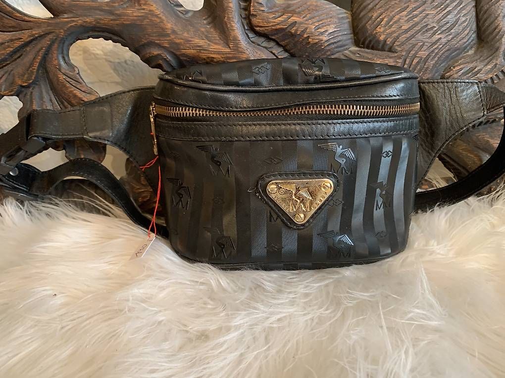 Maison Mollerus Borse: Original Maison Mollerus Bauchtasche Top – Usato da Rothrist venduto da Oddymanliane 2