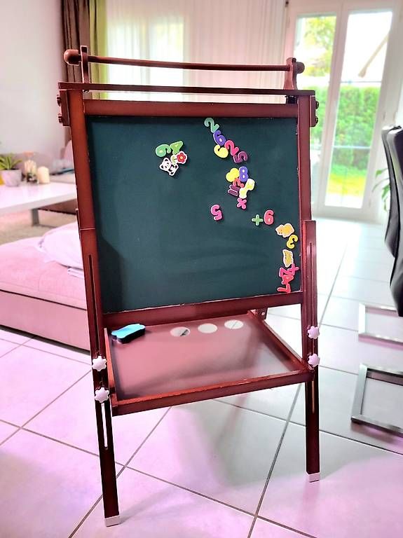 Cavalletti: Kindertafel aus Holz mit Papierrolle Doppelseitige – Usato da Böbikon venduto da Elena098 1