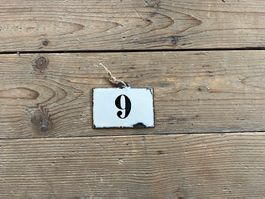 Altes Emailschild 9 Frankreich
