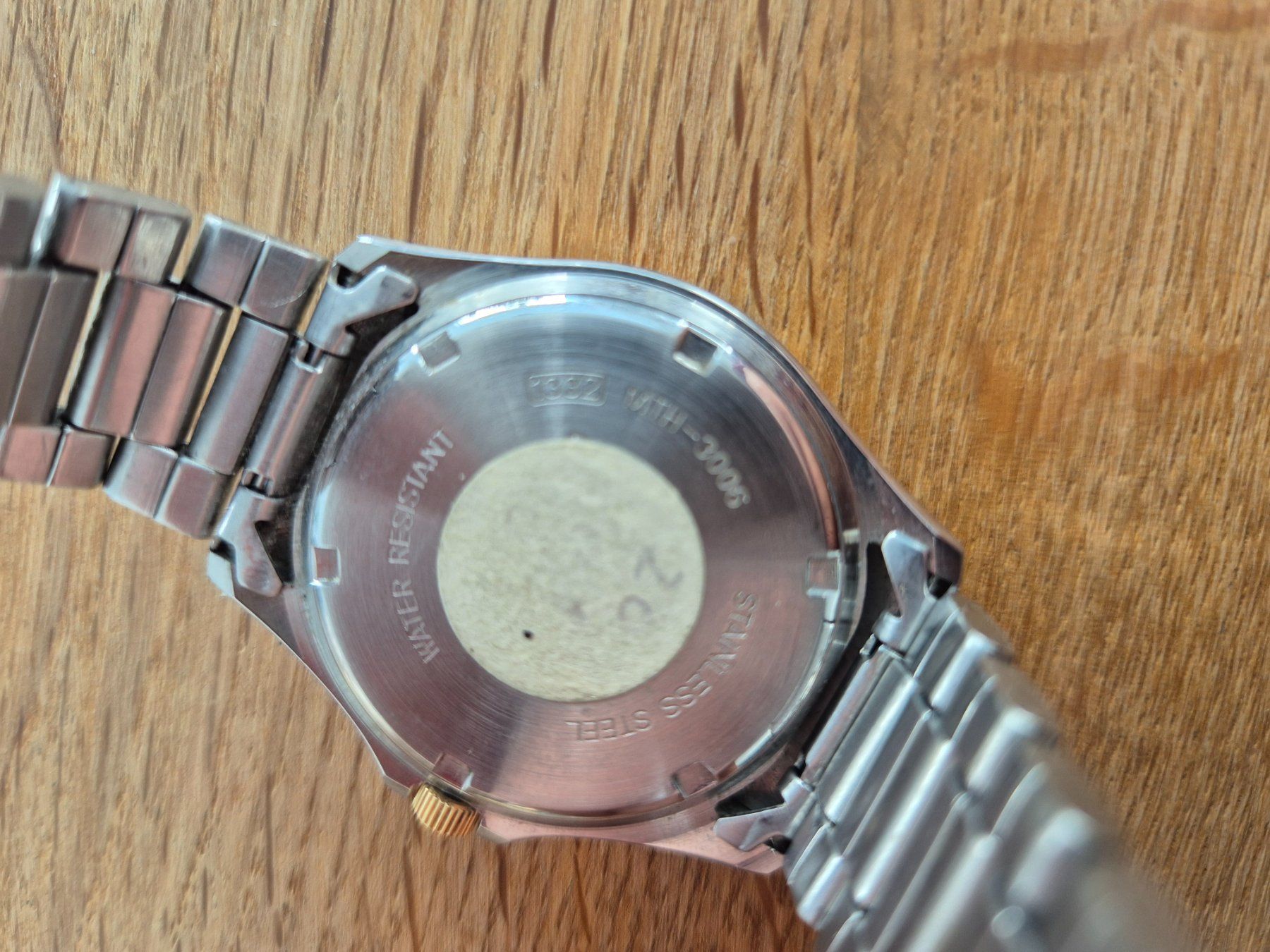 Casio Orologi: Casio Armbanduhr, silbern und gold – Usato da St. Erhard venduto da Saskia0 2
