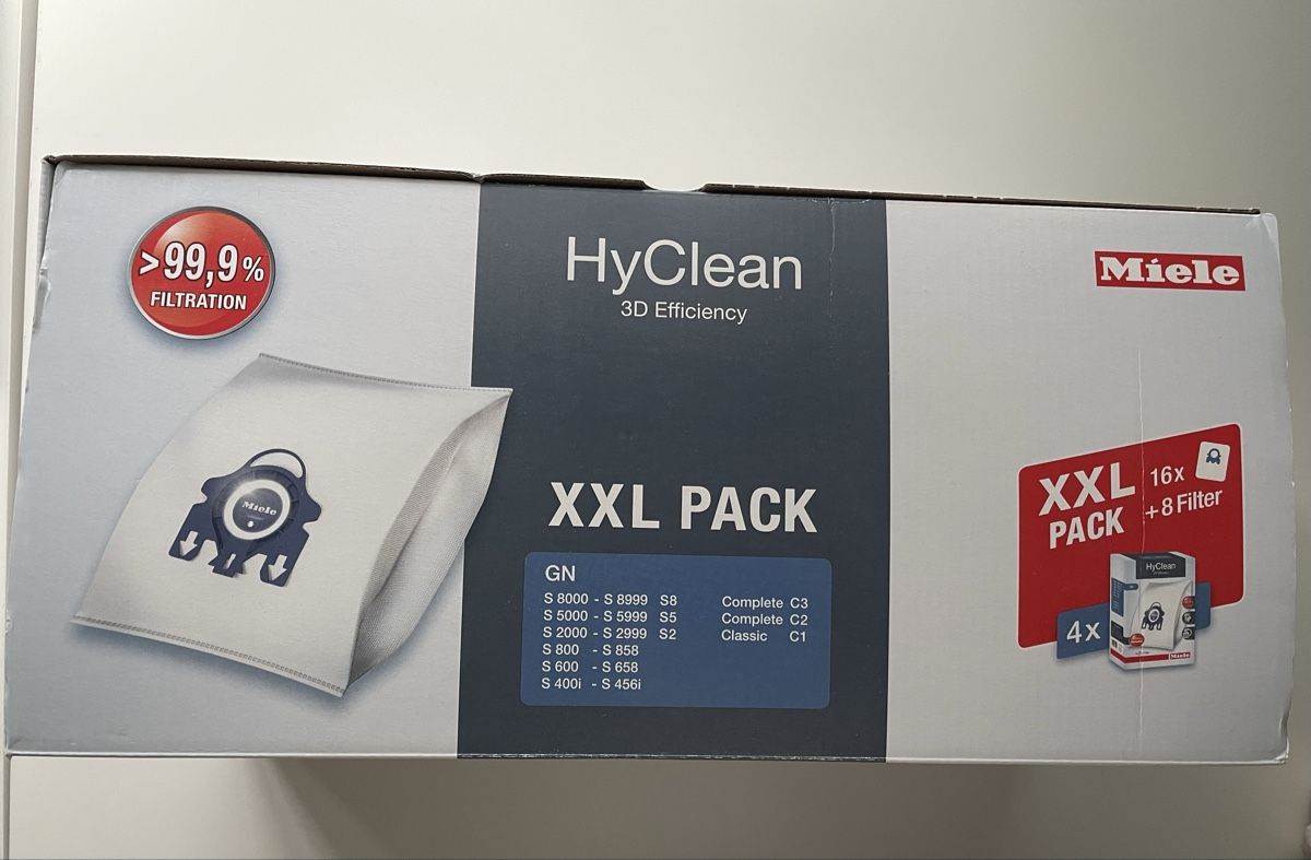 Miele Aspirapolveri & Accessori: 2 Staubsaugerbeutel Miele HyClean – Nuovo (secondo la descrizione) da Walenstadt venduto da AnnetteWal 1