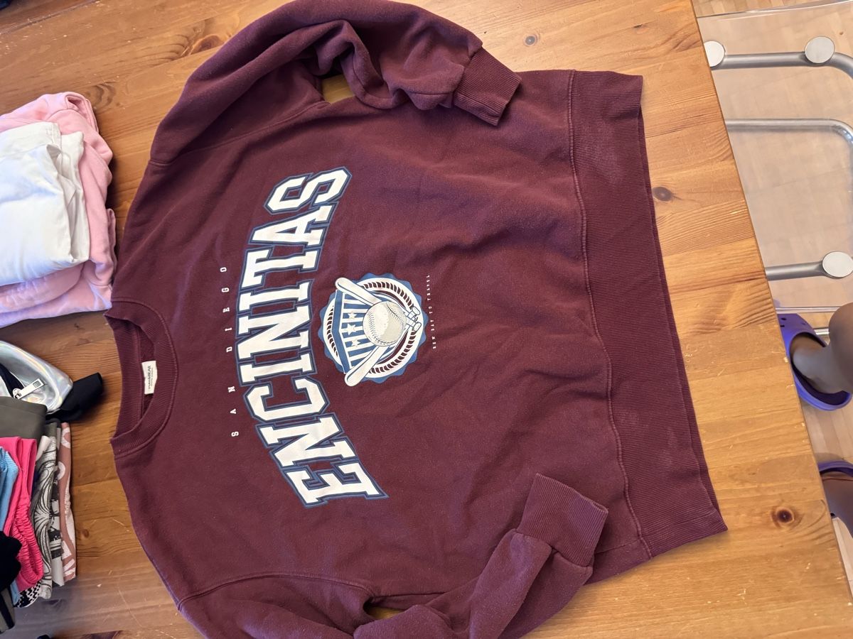 Pullover & Sweatshirts: Pully – Gebraucht aus Küssnacht am Rigi von ciucchino