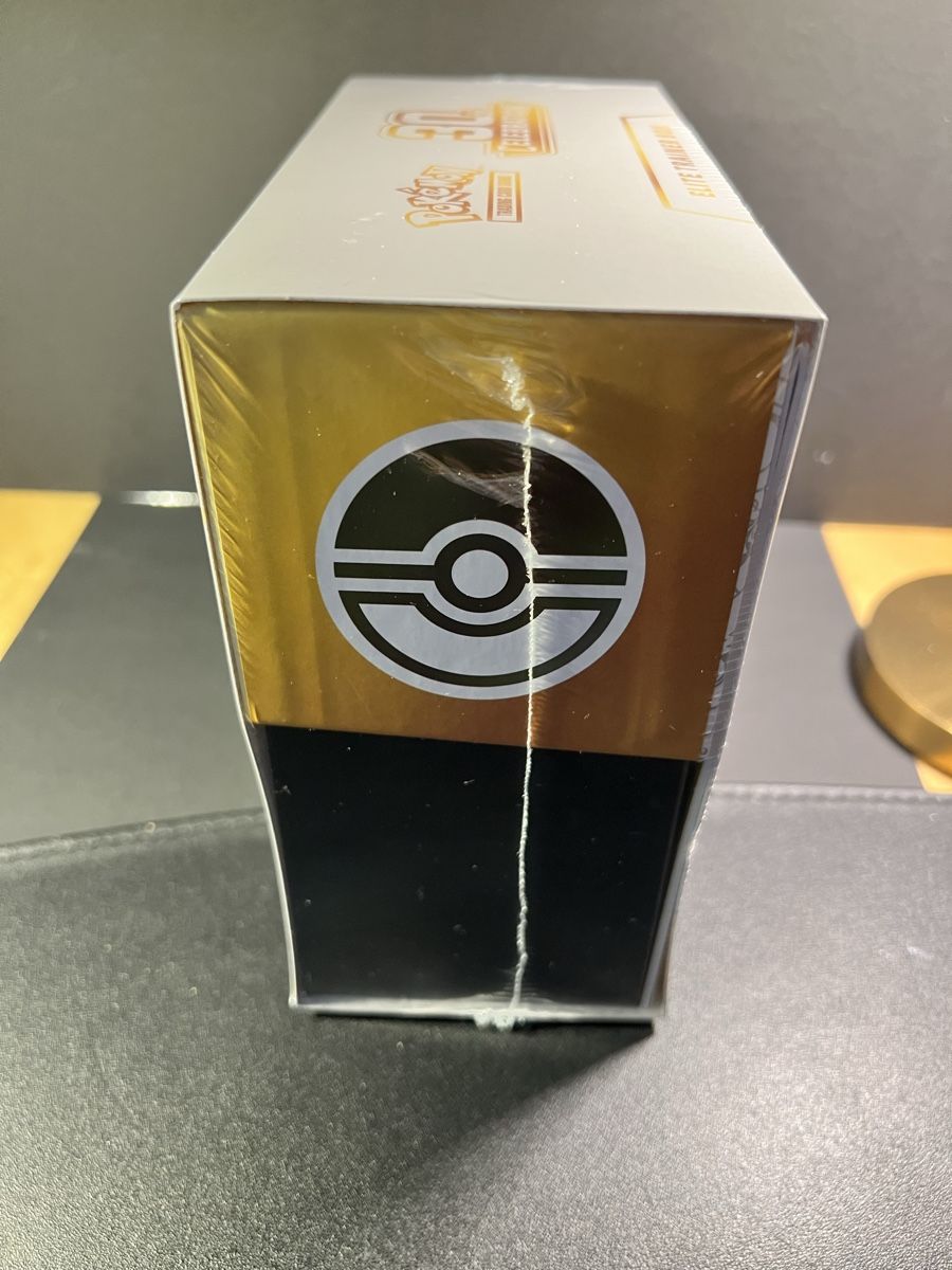 Pokémon Cartes à collectionner: Pokémon 30th ETB Englisch  – Neuf avec emballage d'origine à Goldach par Milosg3 2