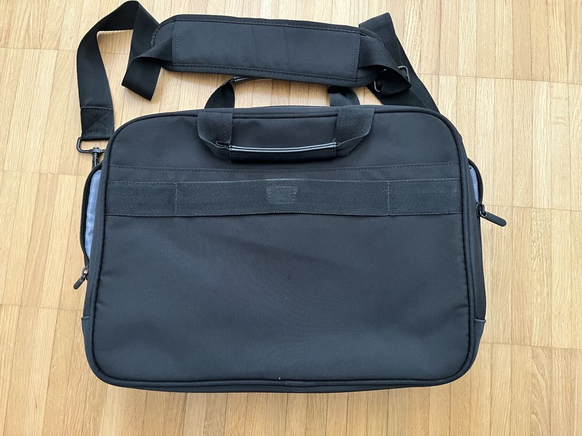 Dell Sacs: Dell Laptop Tasche – Neuf (Voir description) à Luzern par K.Reka 1