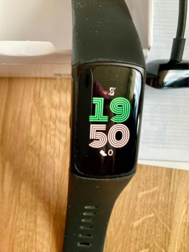 Armbänder & -reifen: Fitbit charge 6 – Neu und originalverpackt aus Rudolfstetten von Stellina1975 2