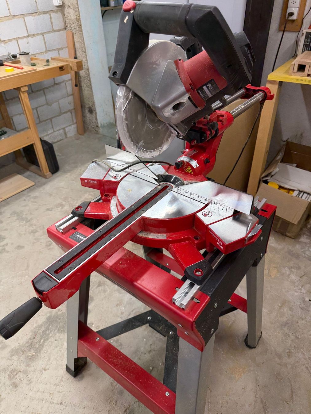 Einhell Tutte le macchine: Kappsäge mit Tisch – Usato da melchnau venduto da will-hier-weg 3