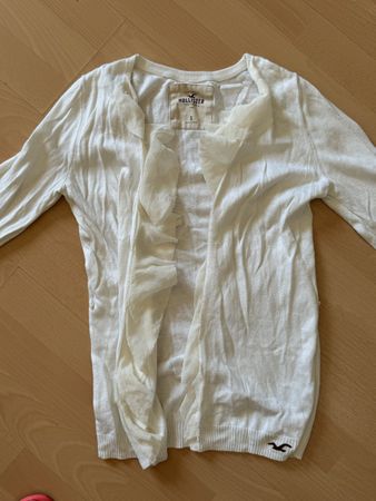 Weisse Holister Strickjacke