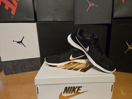 Nike Women's Bijouc Cross Black Gr. 38