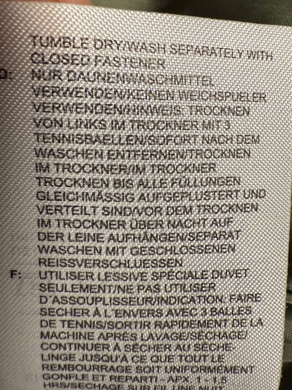 Adidas Giacche: Adidas Essentials Echte Daunenjacke - Gr. M. – Nuovo (secondo la descrizione) da Neerach venduto da topshotta 7