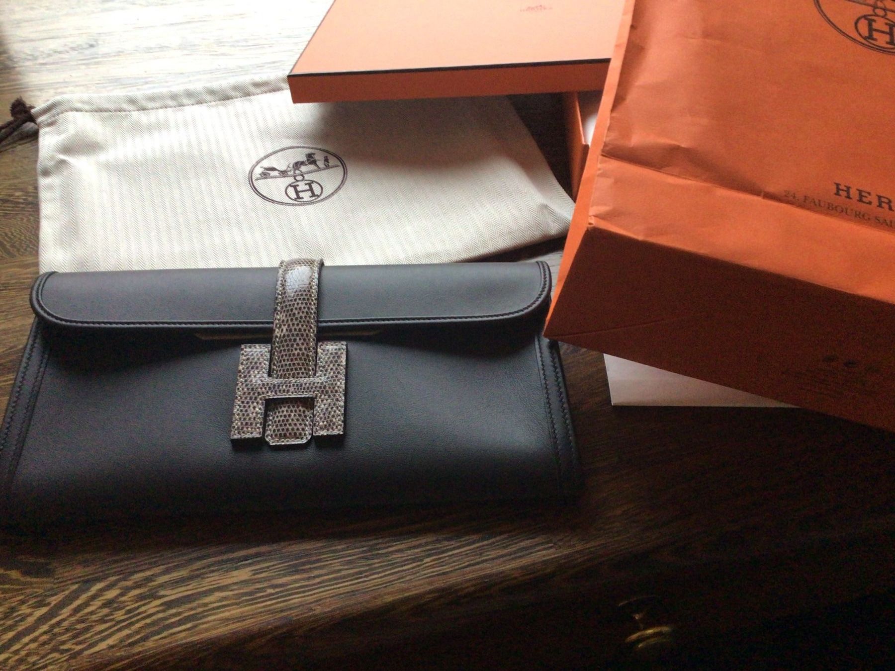Hermès Taschen für Damen: HERMES  Jige Lizard Clutch – Neu und originalverpackt aus Zürich von rol_25yl