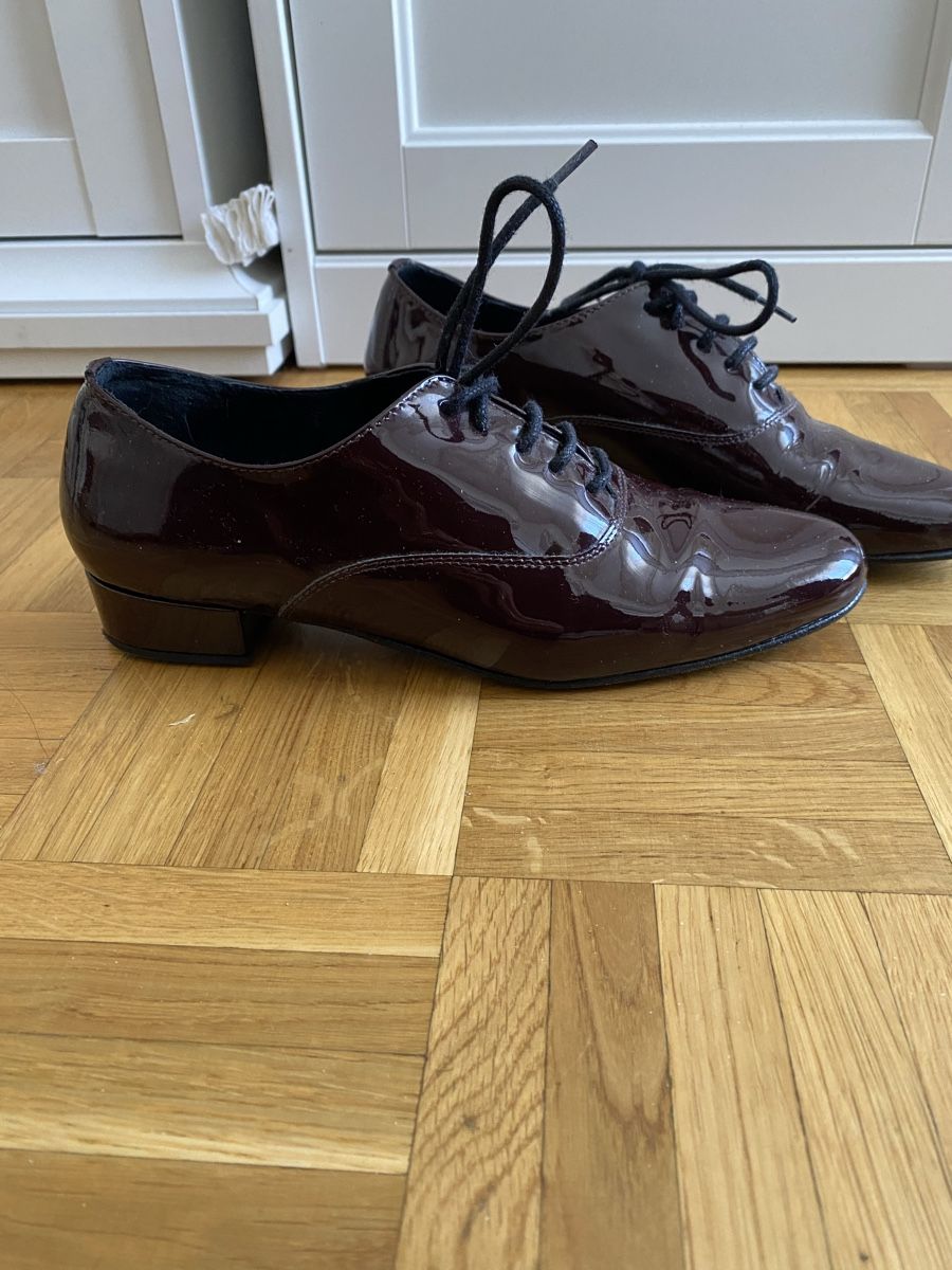 Scarpe da donna: Minelli Burgundy Glossy Schuhe – Usato da Givisiez venduto da dor_xb9k 1