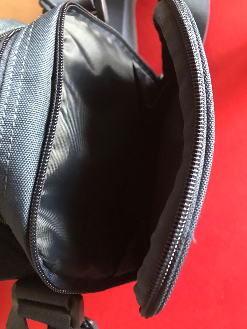 Borse da donna: Tasche robuste dunkelblaue Umhängetasche CONVERSE – Nuovo (secondo la descrizione) da Däniken SO venduto da allerlei54 5