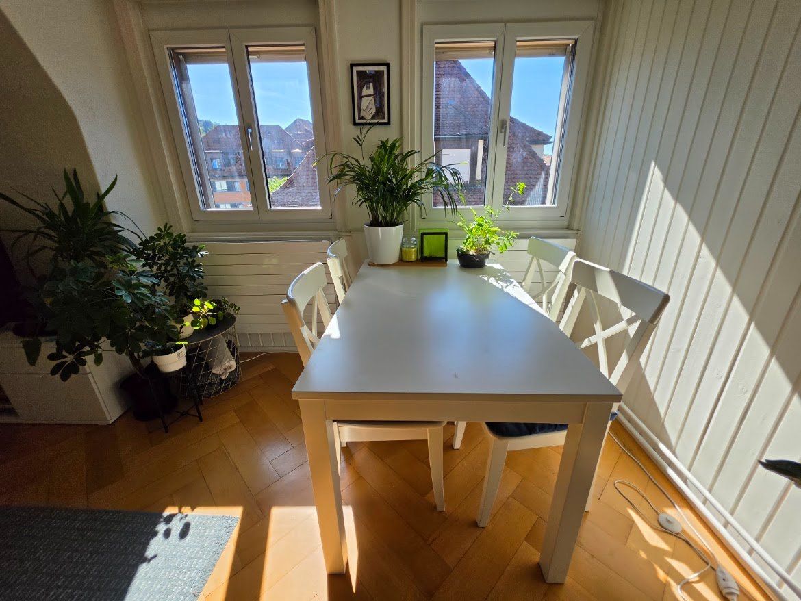 Ikea Tavoli: VIHALS  Extendable table, white, 120/180x74 cm – Usato da Zürich venduto da fel_h59f 1