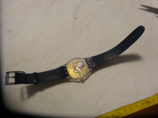 Swatch Montres: S-WATCH HERREN GRÖÖSE UHR,QUARTZ.SWISS MADE.LÄÜFT – D'occasion à zürich par ahmad01 2