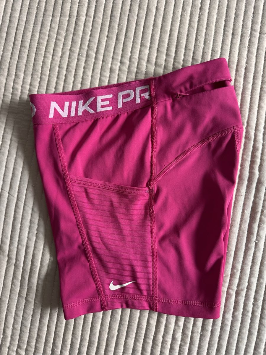 Nike Pantaloni: Nike pro shorts  – Usato da Zug venduto da A123R 3