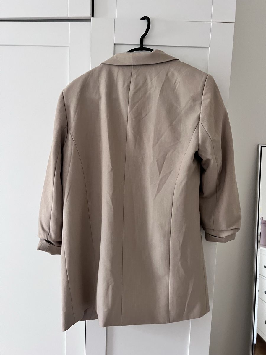 Pieces Jacken: PIECES Damen Blazer beige  – Gebraucht aus Zürich von Mira1310 1
