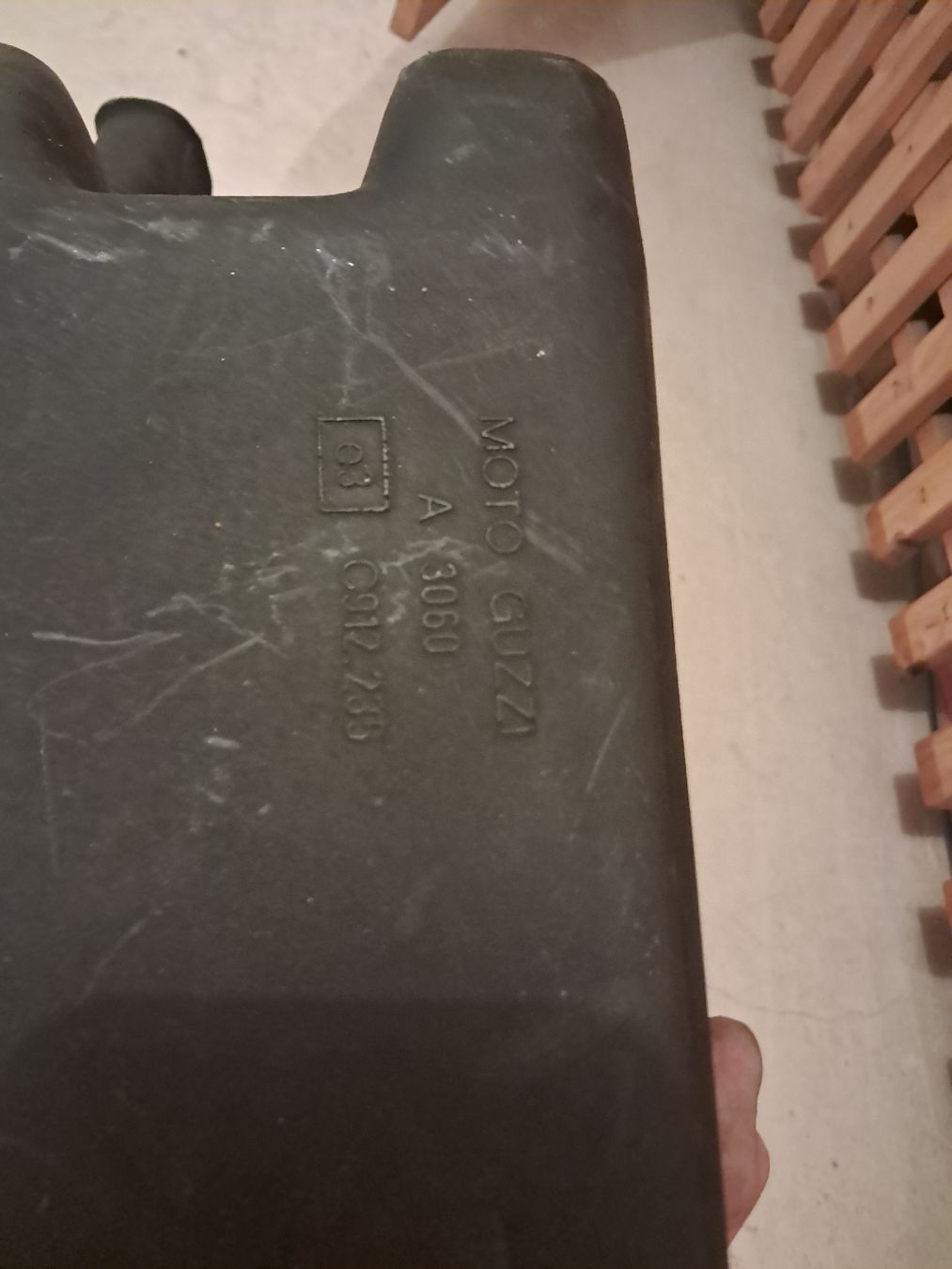 Moto Guzzi Tutti i ricambio per moto: MOTO GUZZI Luftfilterkasten mit Luftfilter – Usato da Oftringen venduto da A.Ott 2