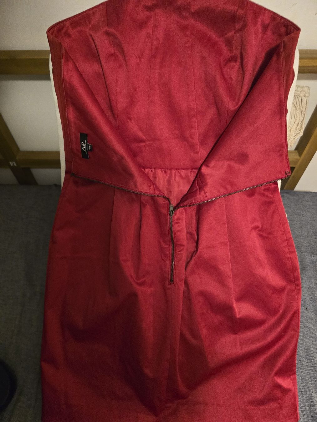 Vestiti & Gonne: kleid – Usato da Hochdorf venduto da SilvaBr 1
