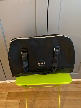 Original Hugo Boss Tasche (NEU)