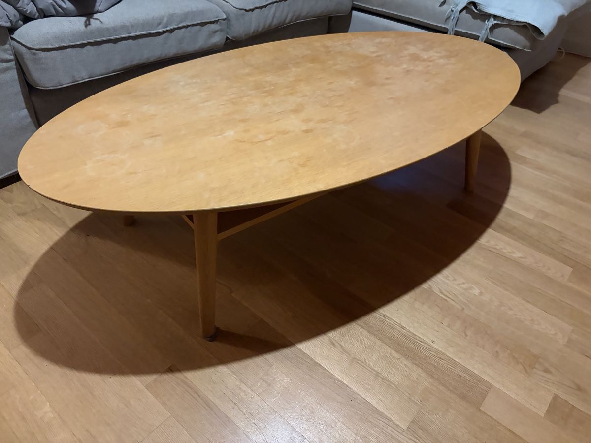 Tables: Oval coffee table light wood with shelf – D'occasion à NIEDERGLATT par nna_w7xd 1