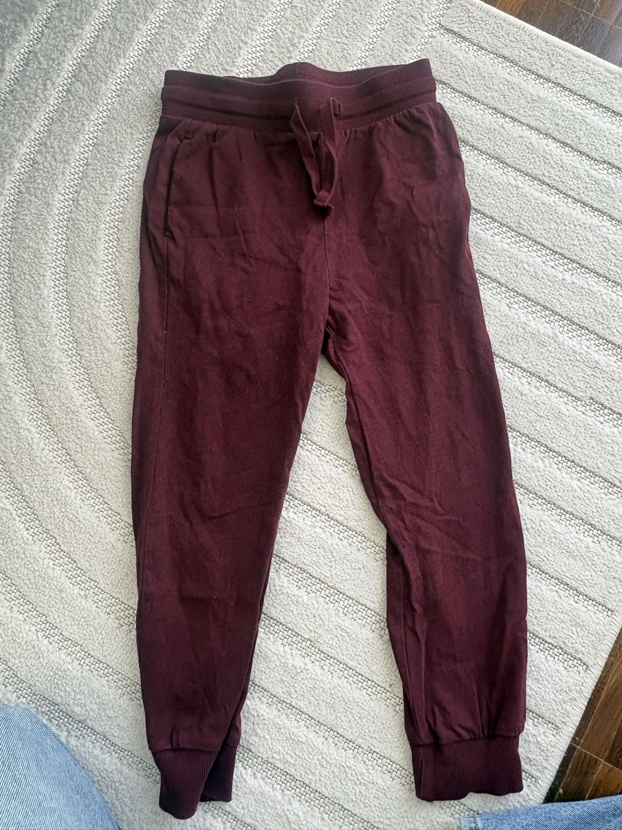 H&M Pantaloni: Trainerhose Grösse 116 von H&M – Usato da Lachen SZ venduto da Lina1989