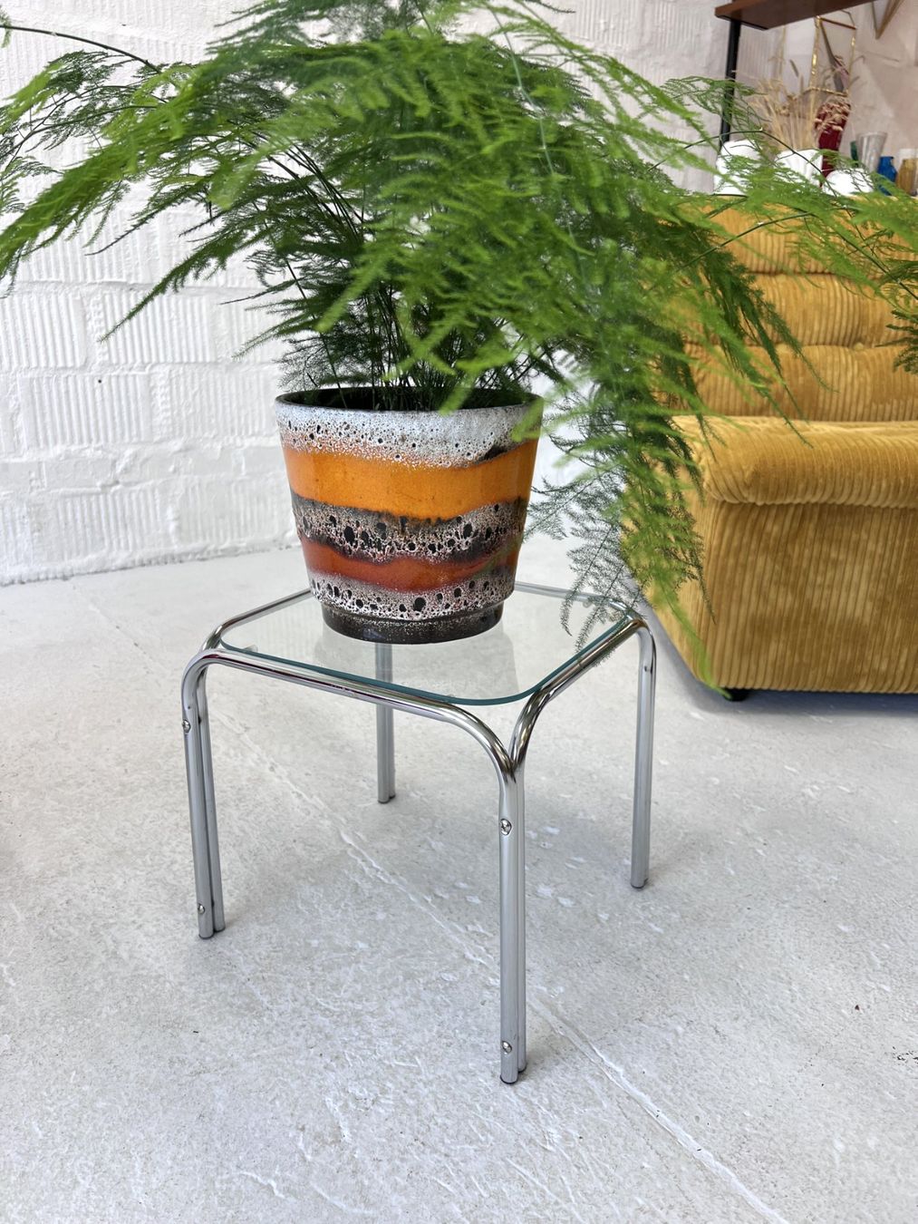 Tische: Vintage Tisch - Blumentisch – Gebraucht aus Walzenhausen von stilvollwohnen 5