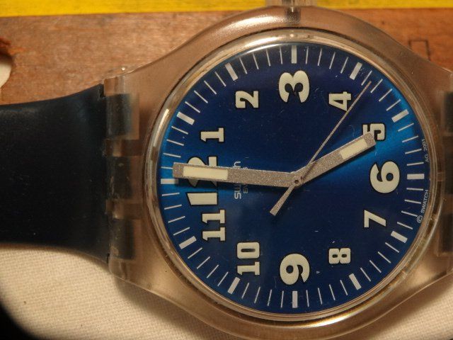 Swatch Montres: S-WATCH HERREN GRÖÖSE UHR,QUARTZ.SWISS MADE.LÄÜFT – D'occasion à zürich par ahmad01 5