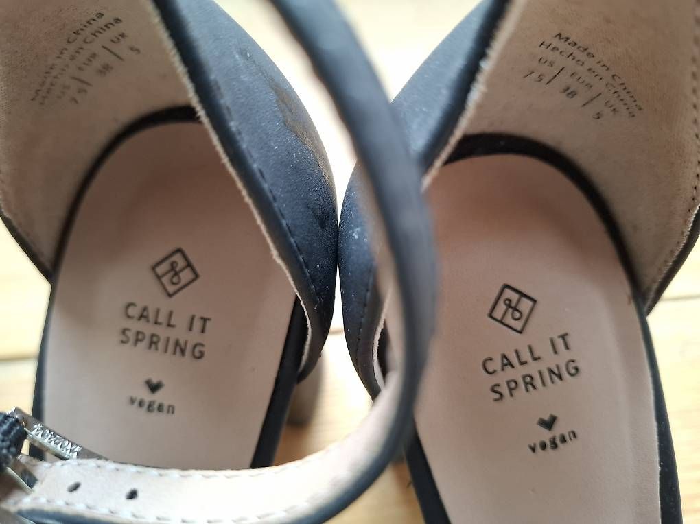 Chaussures femmes: Pumps/ Sandalette – D'occasion à Bern par chs_9kyd 1