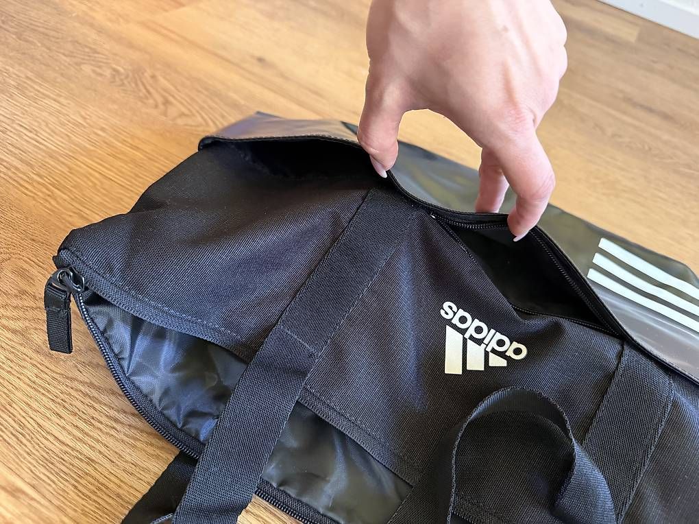 Taschen: Adidas Tasche – Gebraucht aus Arlesheim von schoop. 2