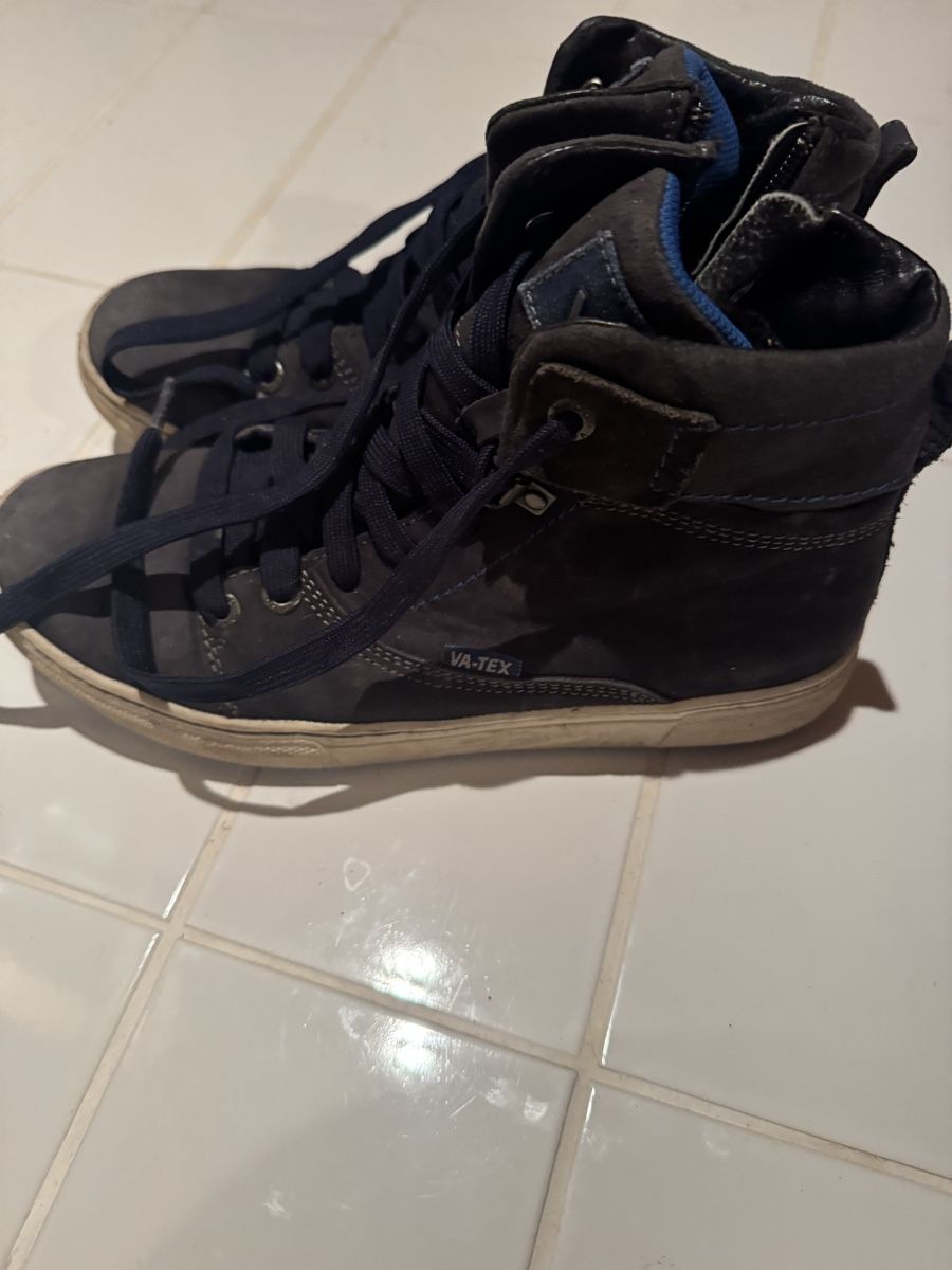 Scarpe per ragazzi: Alltags Schuhe Grösse 38 – Usato da Ebmatingen venduto da F.Bullet 1