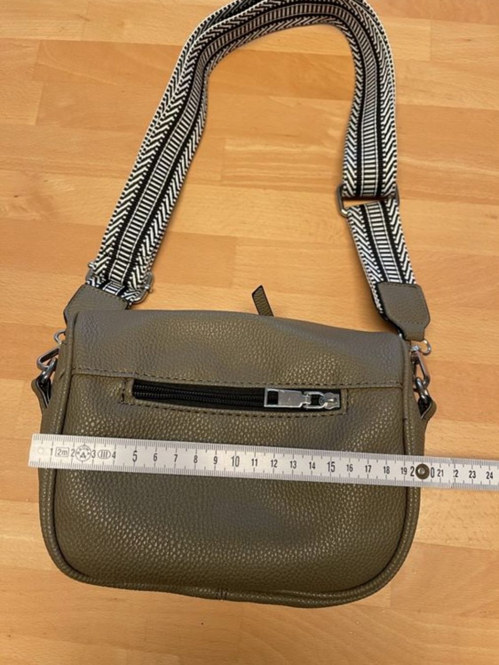 Sonstige Kleidung & Accessoires: Sac bandoulière kaki – Neu (gemäss Beschreibung) aus Fleurier von nat_kh2v 2