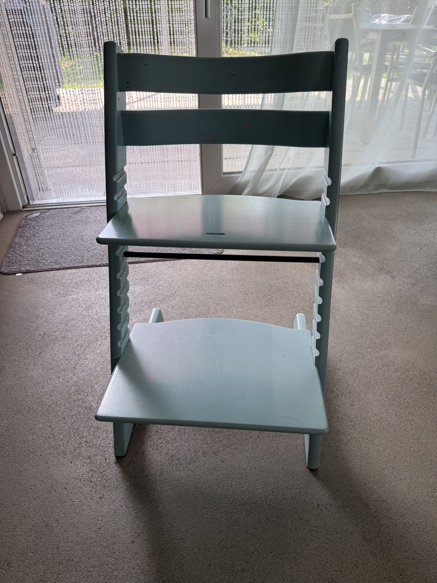 Stokke Seggioloni: Stokke Tripp Trapp Hochstuhl hellblau gebraucht – Usato da Guntershausen b. Aadorf venduto da Leska08 2
