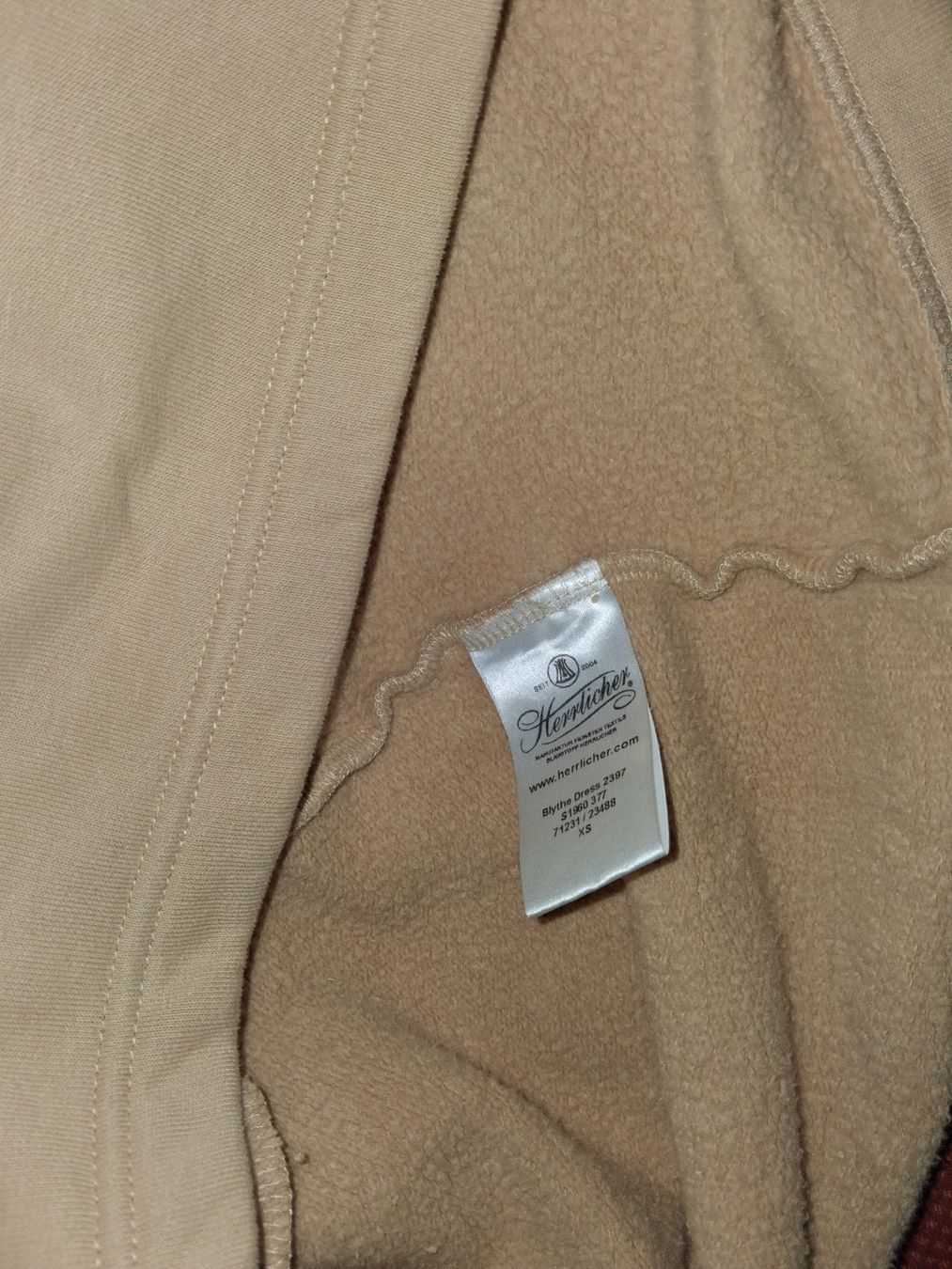 Maglioni & Felpe: HERRLICHER.  Kapuzenpullover /Kleid – Usato da Wetzikon ZH venduto da med_2y76 3