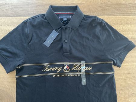 Poloshirt von „Tommy Hilfiger“ungetragen, gekauft für 84.50$