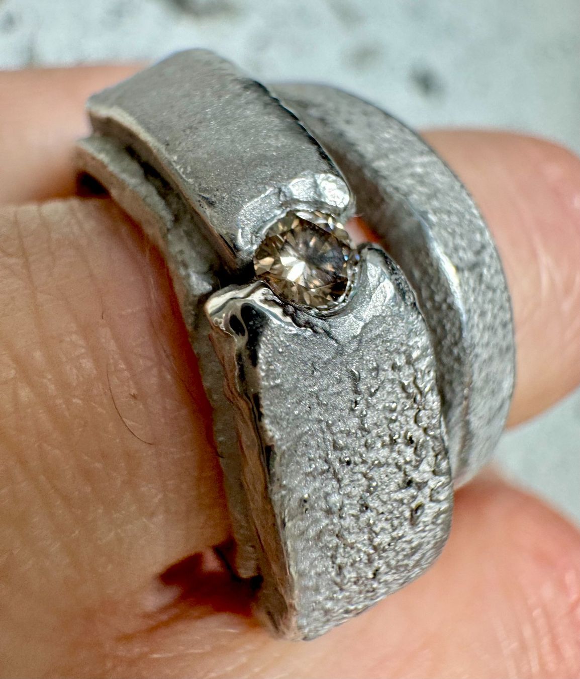 Ringe: Ring - Der Spitzenklasse - cognac-brauner Diamant – Neu und originalverpackt aus Jona von Herzschmiede 9