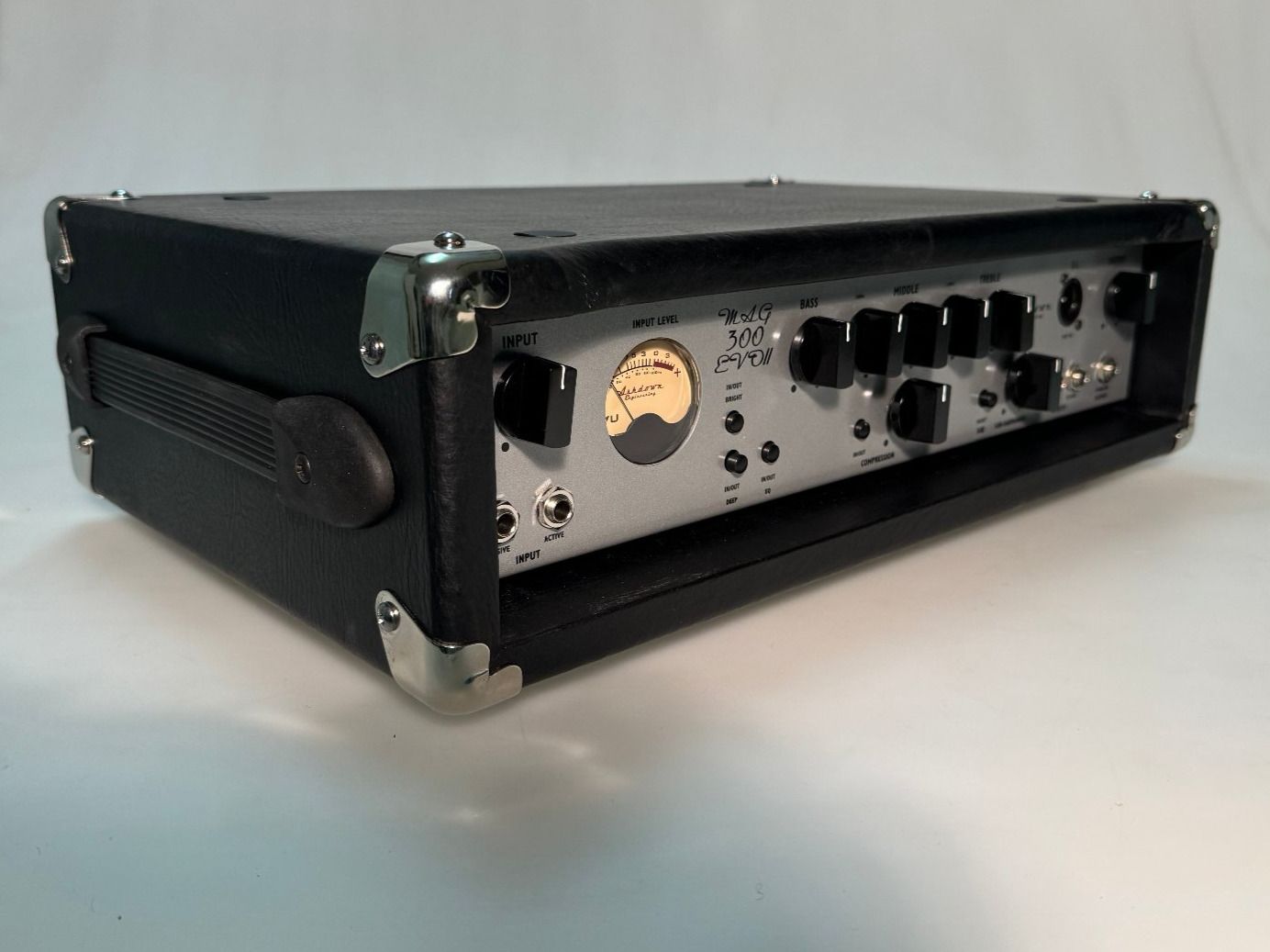 Amplificatori: Ashdown MAG 300 mit 2x10" Box – Nuovo (secondo la descrizione) da Schaffhausen venduto da outlet-music 1