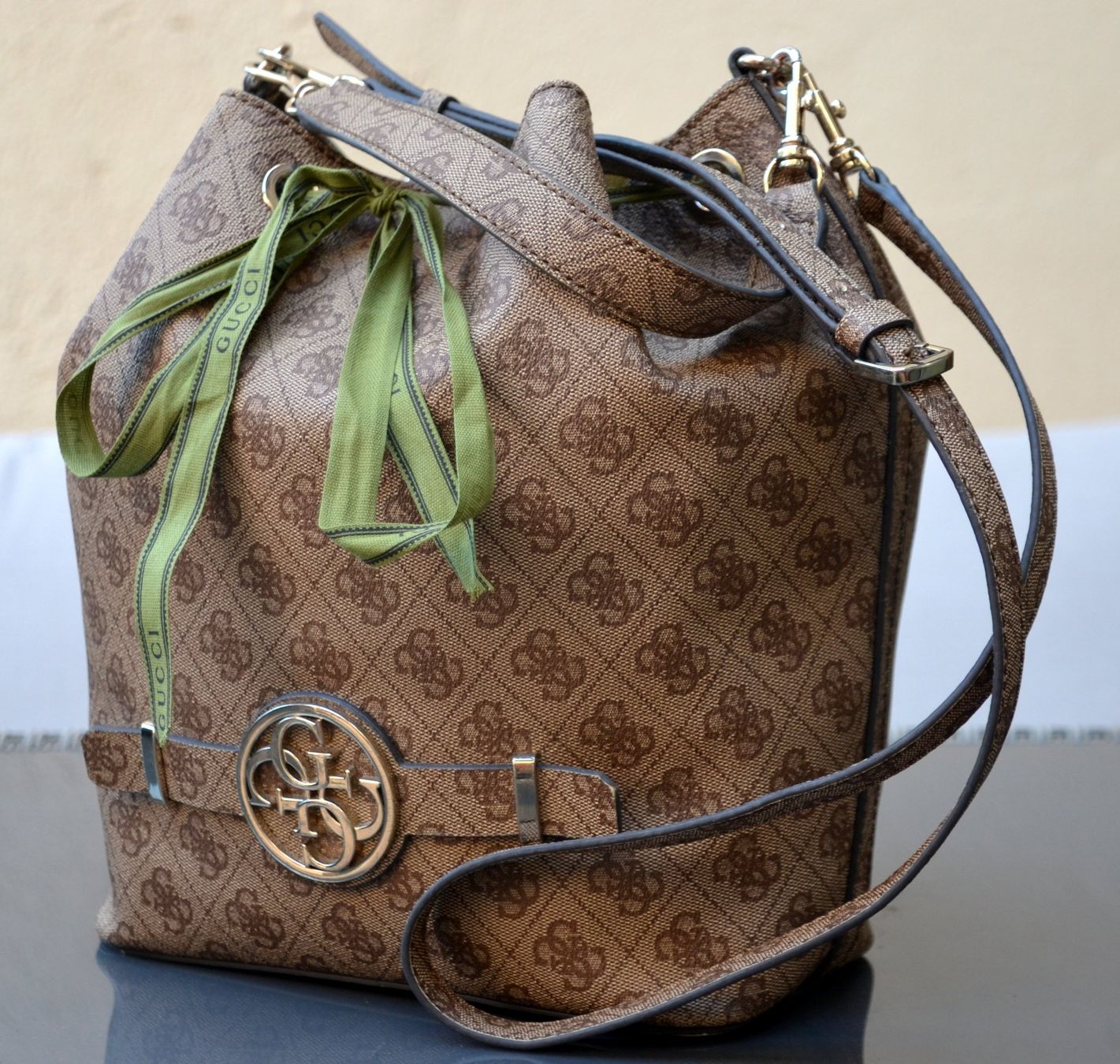Guess Borse da donna: Guess Tasche / sac – Usato da Collonges venduto da arashee 5