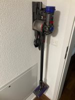 Dyson Stielstaubsauger V8