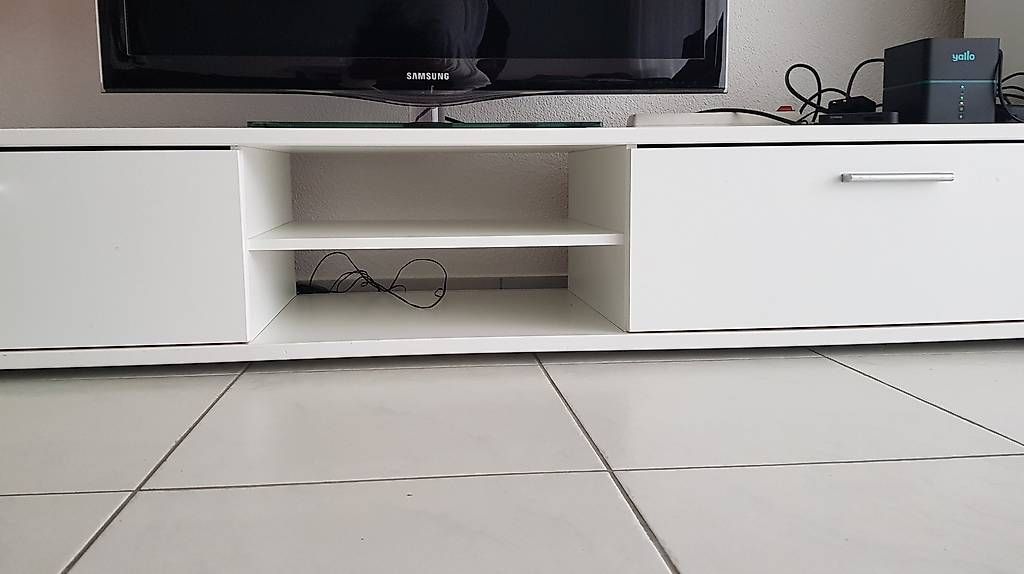 Mobili TV: TV-Möbel Set weiss Hochglanz Vitrine Sideboard Kommode Sc... – Usato da Kriens venduto da angelaruediger 4