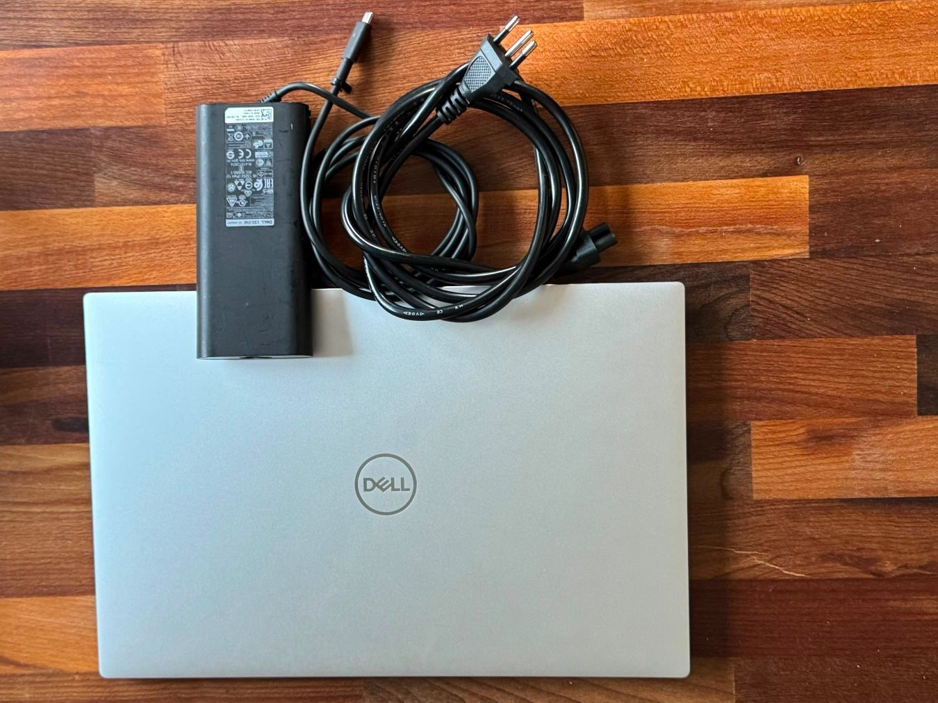 Collier et laisse: DELL XPS 15 - 9500 – D'occasion à Dagmersellen par Purppetz 1