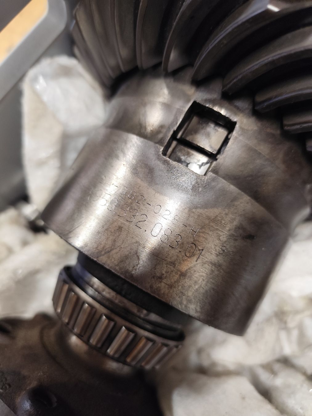 Porsche Toutes les pièces auto: Gearbox Porsche 996 with limited slip diff – D'occasion à Fully par rom_8rkp 3