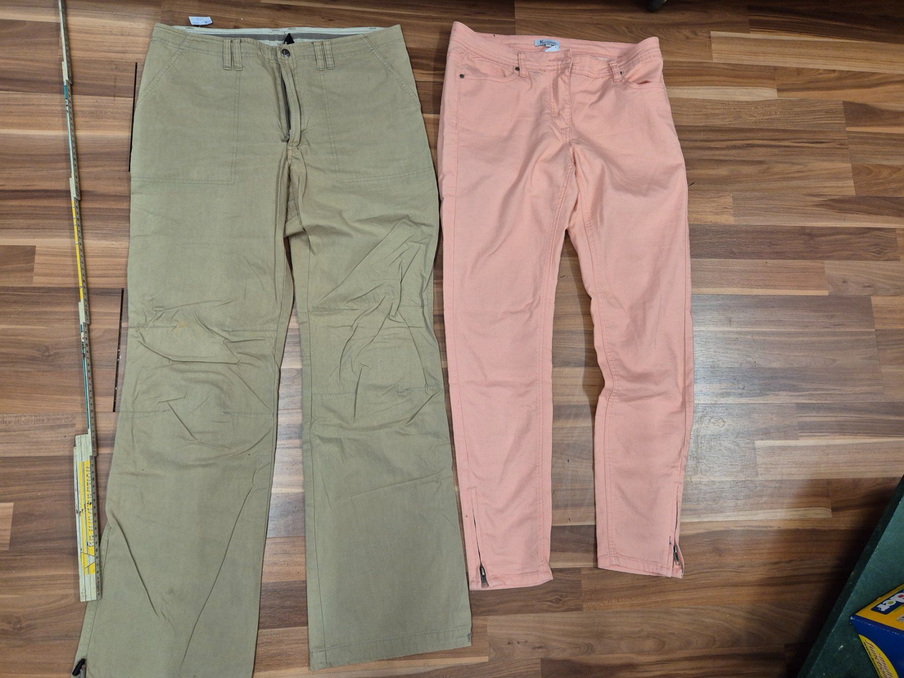 Pantalons: 2Sommerhosen gr40  B21 – D'occasion à Schwarzenburg par Flamingo07