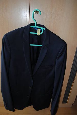 dunkelblauer Herrenanzug für schlanke Person  Gr 44